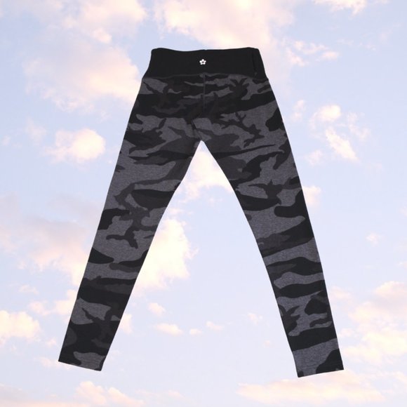 Camo Athletic Leggings - Picture 2 of 2